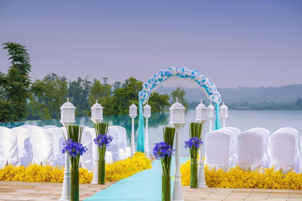 Intercontinental Heilong Lake, An Ihg Hotel Meishan  Bagian luar foto