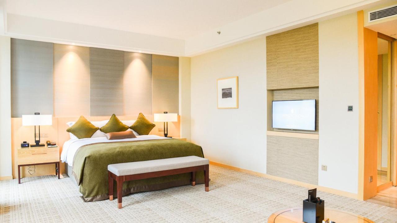Intercontinental Heilong Lake, An Ihg Hotel Meishan  Bagian luar foto