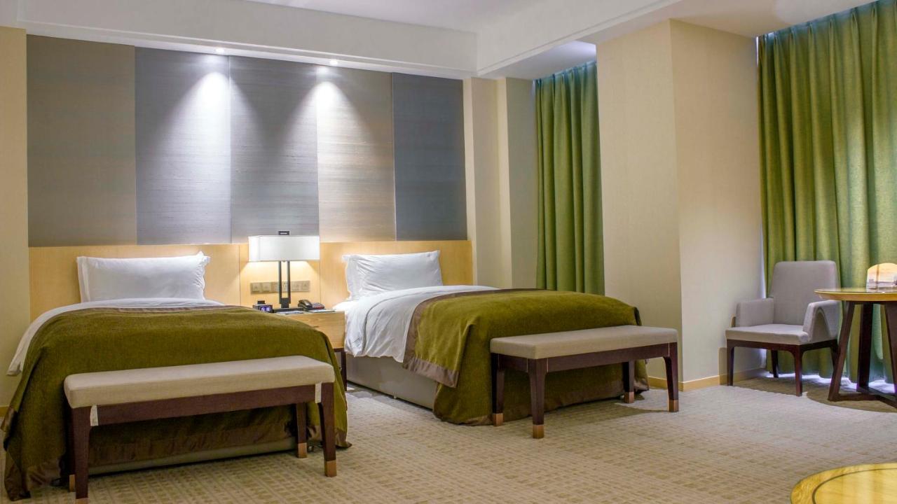 Intercontinental Heilong Lake, An Ihg Hotel Meishan  Bagian luar foto