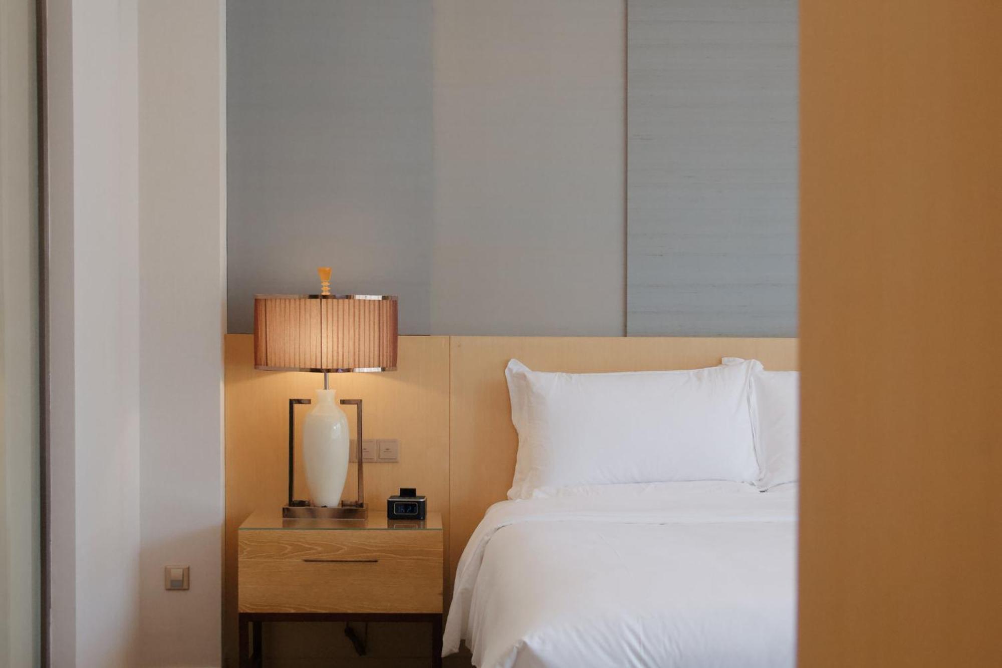 Intercontinental Heilong Lake, An Ihg Hotel Meishan  Bagian luar foto